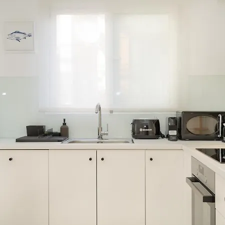 Bright 2bd Next To Acropolis Apartment *